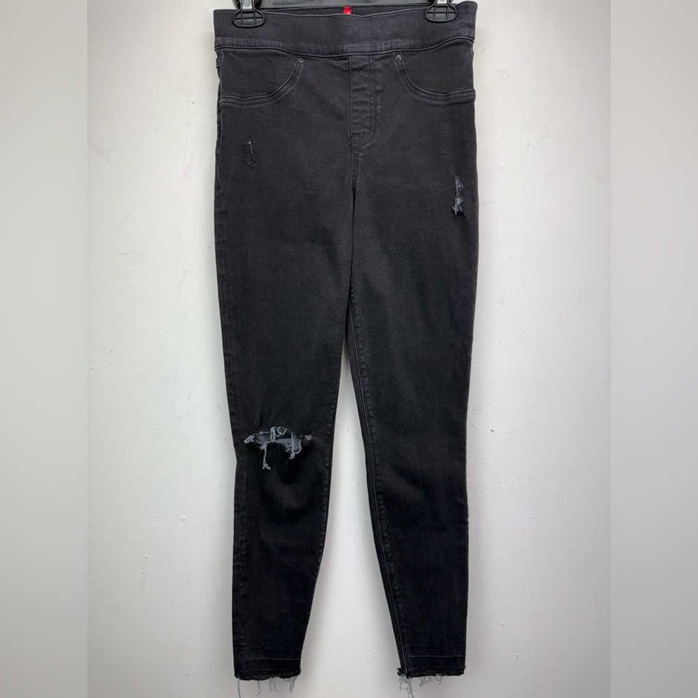 Spanx size Small Women’s Black Distressed Denim Raw Hem Pull On Skinny Jeans